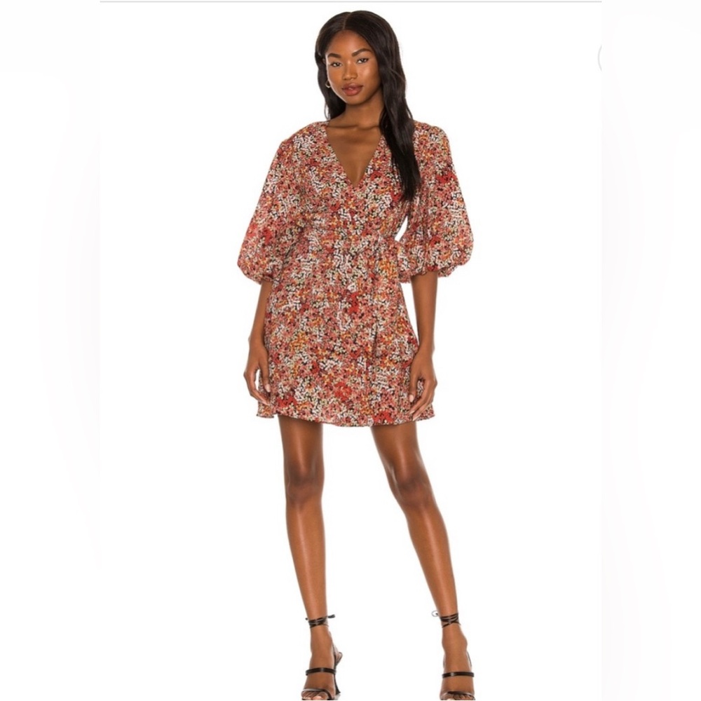 🌸 MINKPINK Gabea floral wrap mini dress. Like new. Size XS